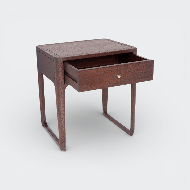 שידה צד מיטה הוואנה אגוז 