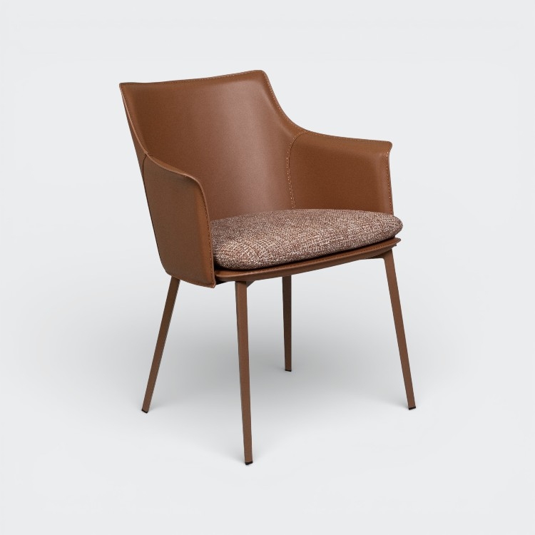 כסא אוכל מניפיק קאמל 